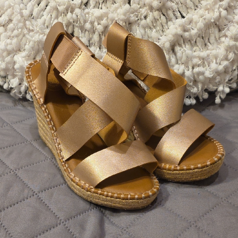 SO Halibut Rose Gold Espadrille Wedge Sandals